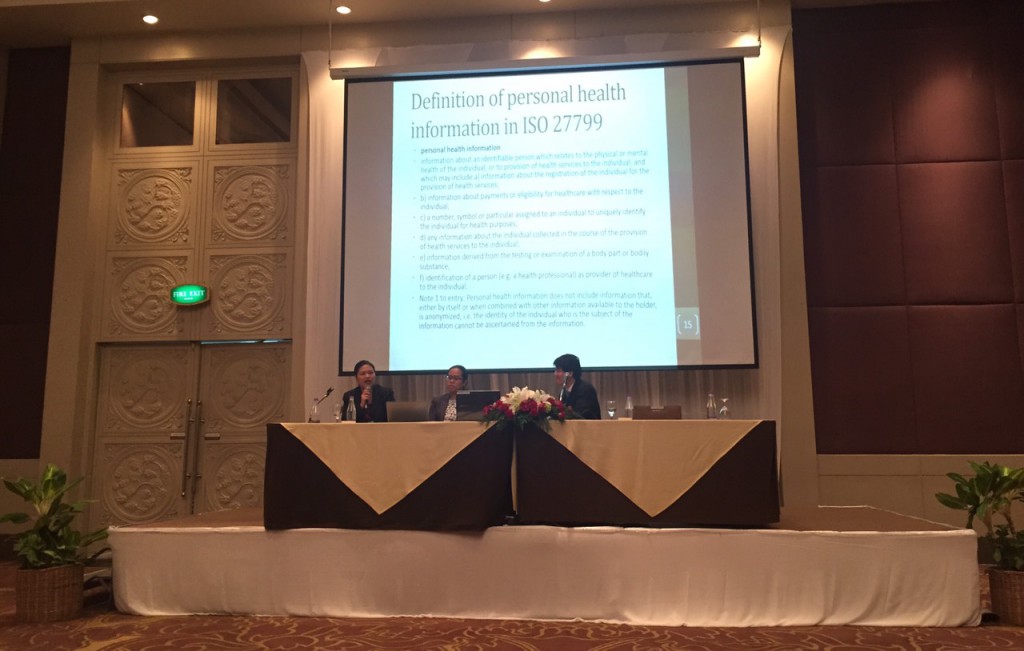 ดร.อุรัชฎา เกตุพรหม ผู้อำนวยการสำนักมาตรฐาน ร่วมบรรยาย “NON-REPUDIATION OF ELECTRONIC MEDICAL RECORDS หลักการเพื่อยืนยันความถูกต้องของเอกสารเวชระเบียนอิเล็กทรอนิกส์” จัดโดย สมาคมเวชสารสนเทศไทย