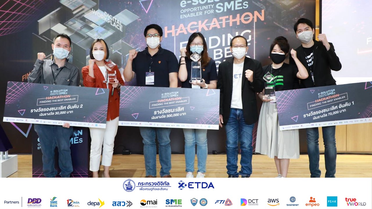 Hackathon-winner_1.jpg